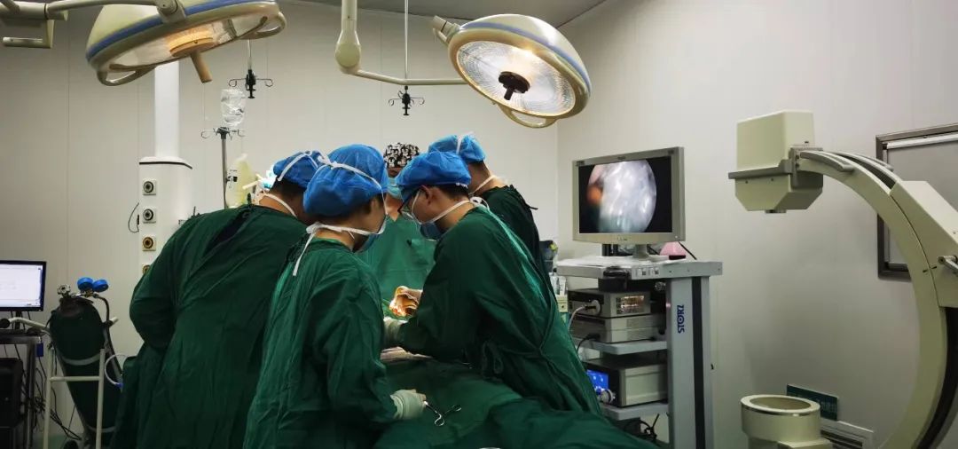 我院成功开展首例左颞顶部蛛网膜囊肿切除术